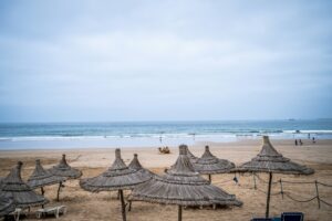 parasol sur la plage d'agadir